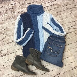 Vintage RARE Tommy Hilfiger Blue cable knit sweater S